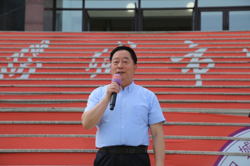 beat365举办首届大学生艺术作品展-1