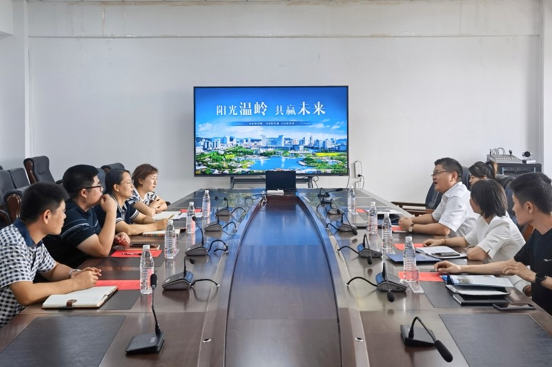 4、温岭市人力资源和社会保障局-beat365正版唯一官方网站举行校地合作签约仪式 (2)