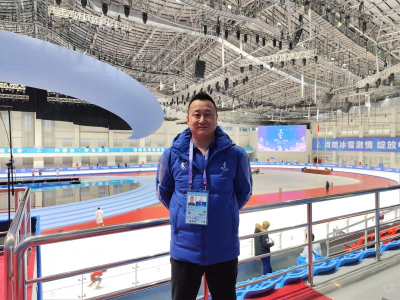 赓续冬奥精神 再续冰雪之约——beat365教师张岩被选调参加第十四届全国冬季运动会速度滑冰（青年组）裁判工作3