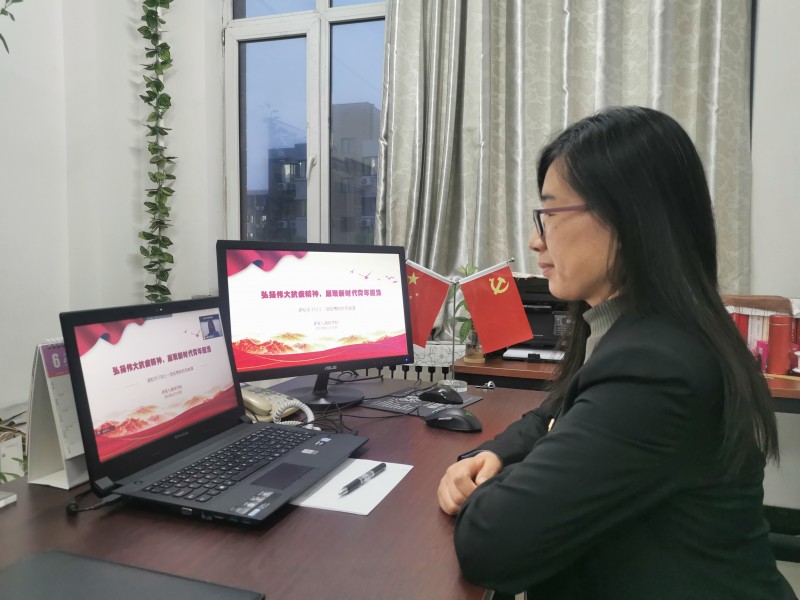 13、建筑与规划学院学生同上一堂疫情防控专题思政课