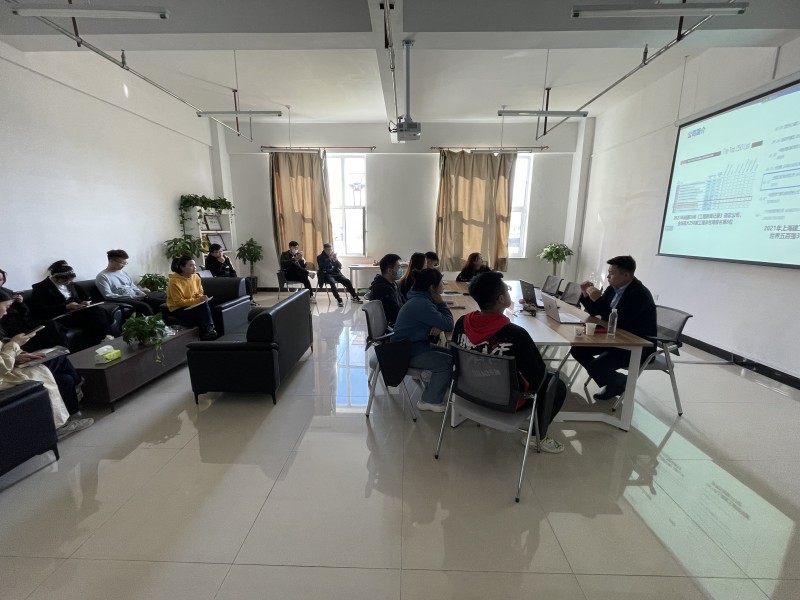 8、就业指导处召开上海建工五建集团东北公司专场招聘会 (2)