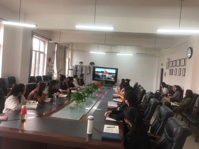 8、建筑与规划学院教工党支部组织观看影片《黄大年》