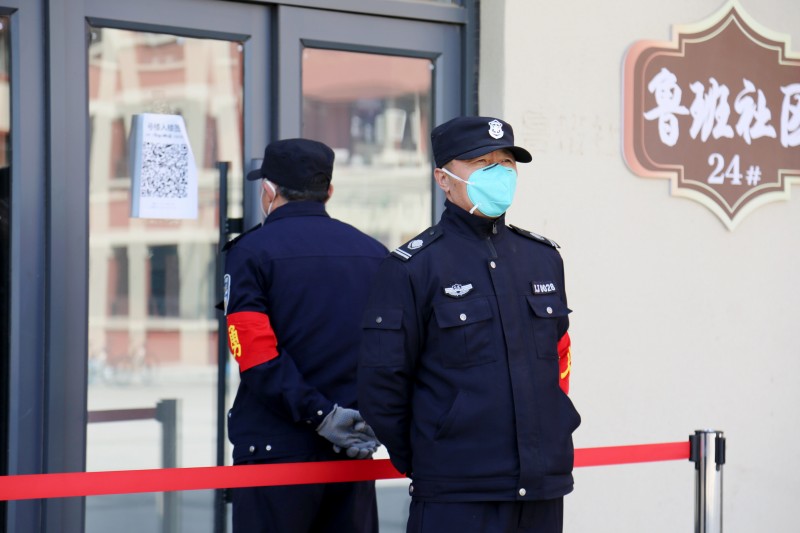 1、已发-学校新闻-宣传部-学校开展疫情防控应急演练 (4)