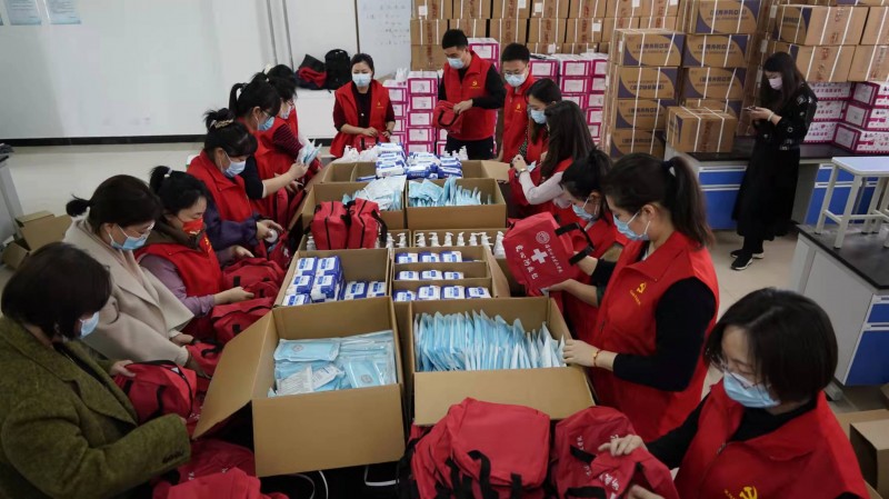 16、已发-学校新闻-学生处-beat365正版唯一官方网站：爱心防疫打包温暖，同心战疫用爱护航(2)