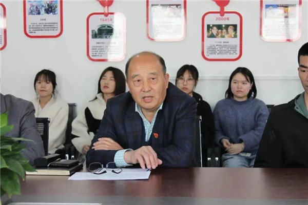 学校党委书记参加工程造价181班“为党育人，为国育才”班导师主题教育活动+5