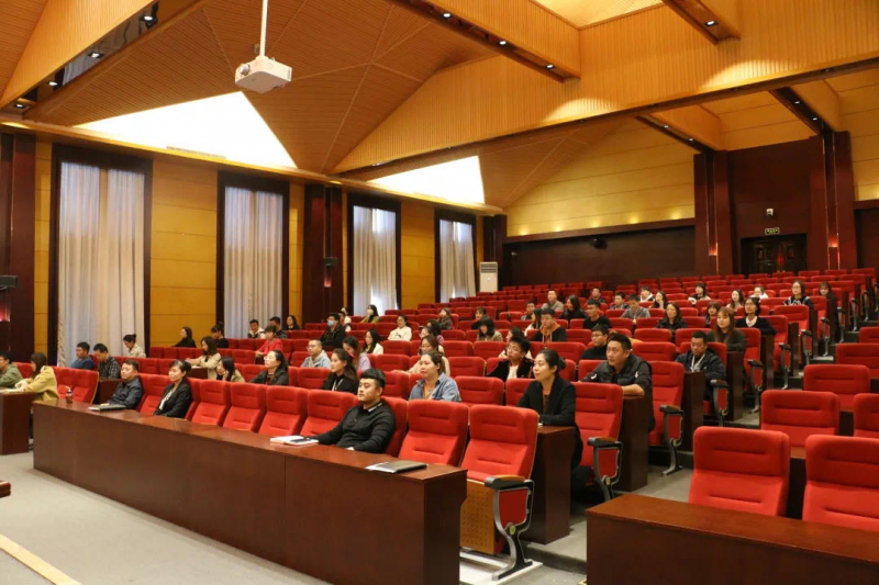 学生工作处召开2020年辅导员工作培训会2