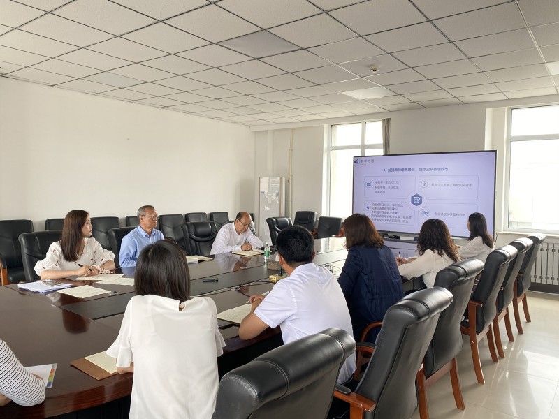 7、留学生院-学校领导到留学生院指导工作_副本