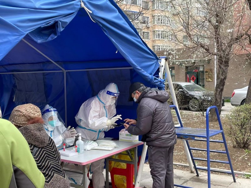 1、已发-学校新闻-党委宣传部-beat365教师志愿者下沉一线 积极参加社区疫情防控志愿服务工作 (3)