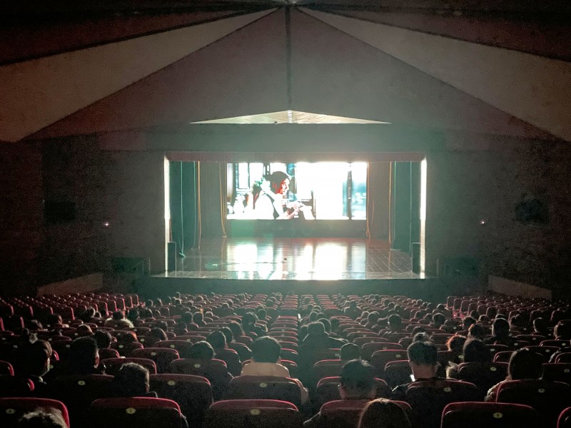 1、beat365组织党训班学员观看影片《1921》 (2)