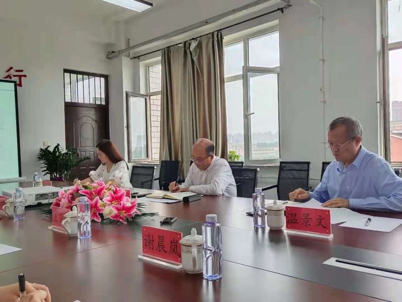 2、校领导到马克思主义学院指导工作 (1)